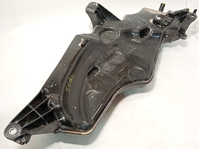 Recambio de deposito aditivo fap adblue para audi q2 (gab, gag) 2.0 tdi referencia OEM IAM 5WA131877R 5Q0131969G 