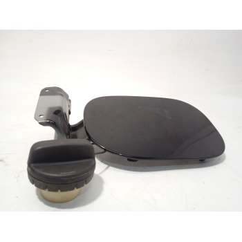 TAPA EXTERIOR COMBUSTIBLE KB7W42410 