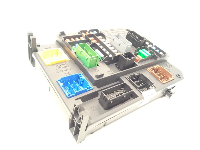 CAJA RELES / FUSIBLES 9664992380 1608181180 