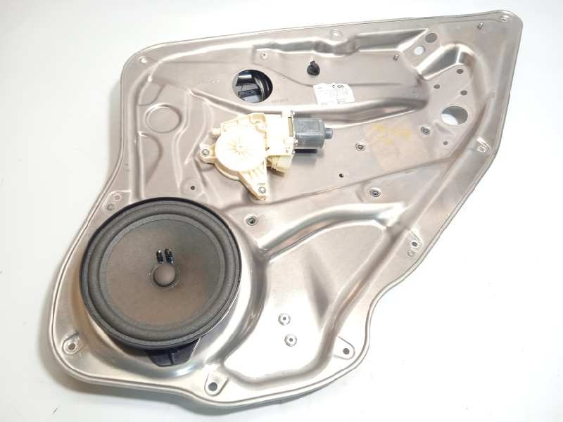 ELEVALUNAS TRASERO DERECHO A2048200642 