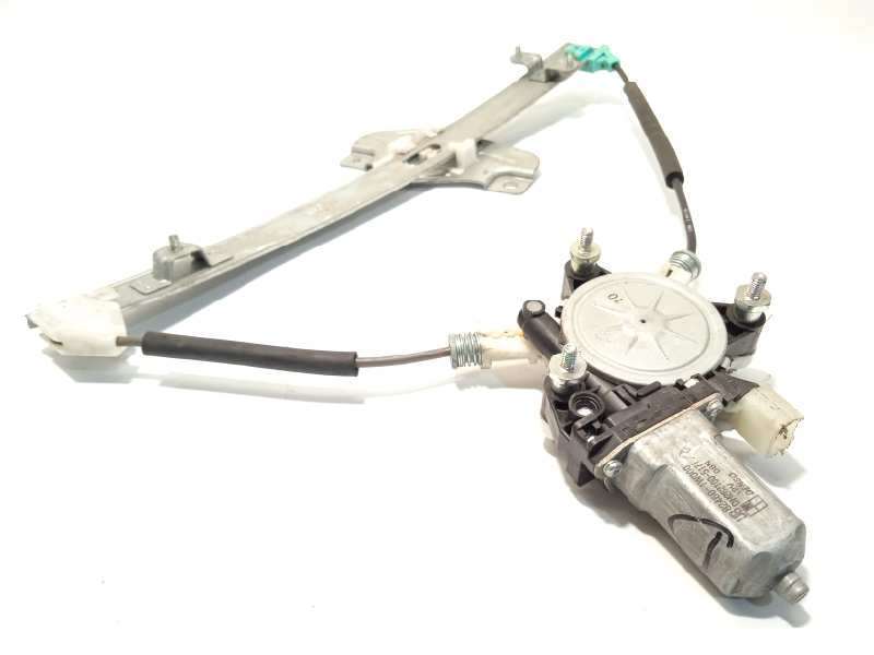 ELEVALUNAS DELANTERO DERECHO 824021W010 DH2621005171