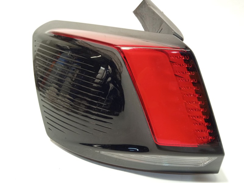 PILOTO TRASERO IZQUIERDO 9810477180 81550101