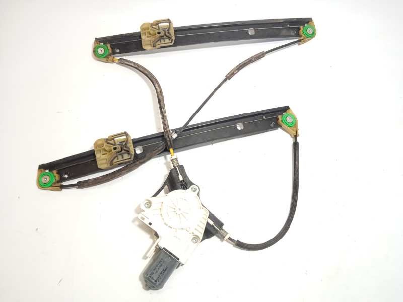 ELEVALUNAS DELANTERO DERECHO 4G0837462 8K0959802B