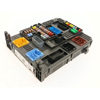 CAJA RELES / FUSIBLES 9832880380 1677607680 28709105