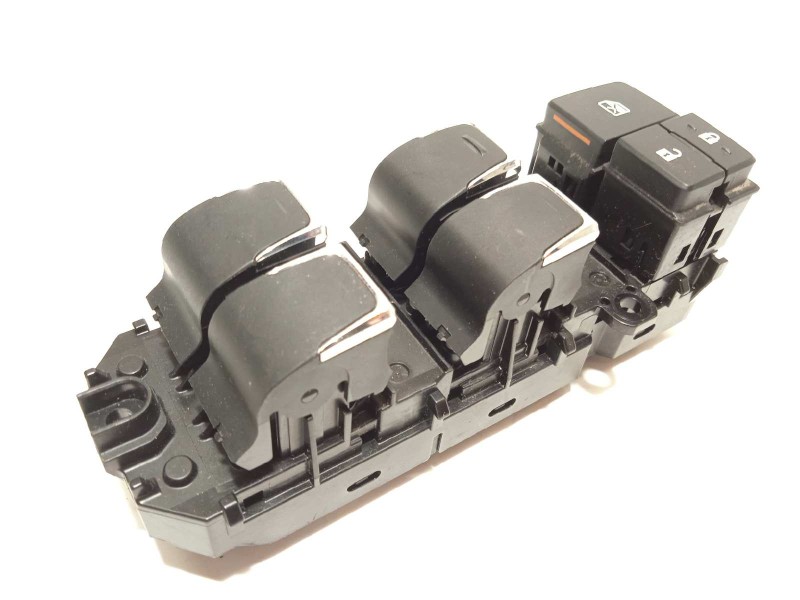 MANDO ELEVALUNAS DELANTERO IZQUIERDO 8404078030 