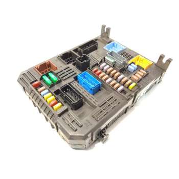 CAJA RELES / FUSIBLES 9819851380 28550133 1663368880