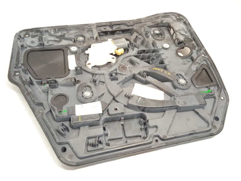 ELEVALUNAS TRASERO DERECHO 68030718AA K68030718AA 