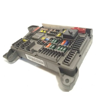 CAJA RELES / FUSIBLES 6931687 61146931687