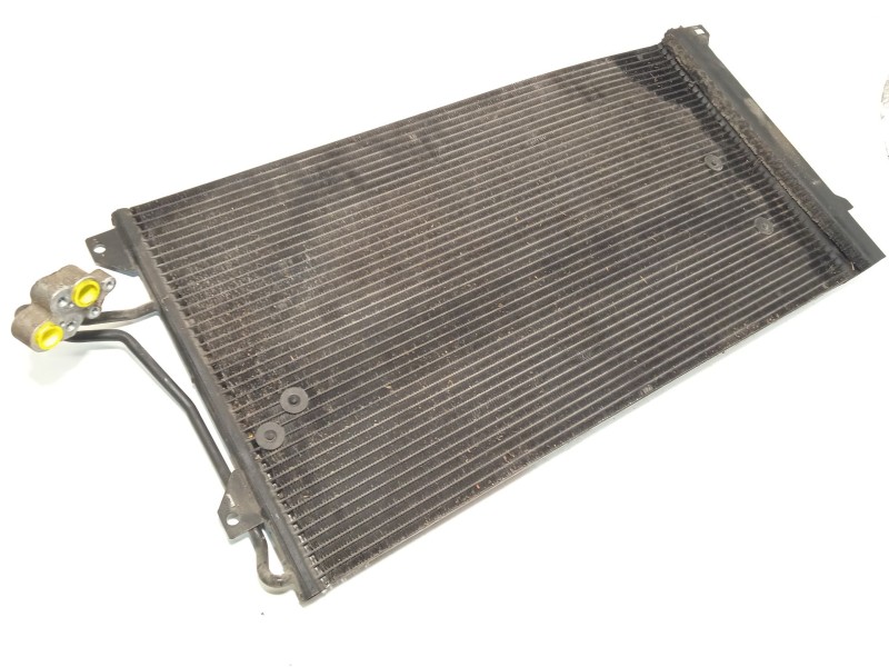 CONDENSADOR / RADIADOR AIRE ACONDICIONADO 4L0260401A 