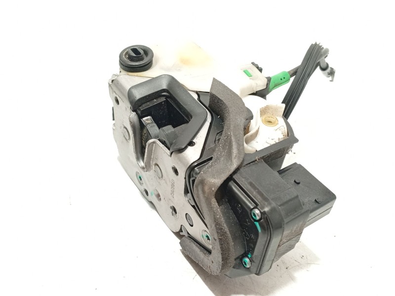 CERRADURA PUERTA TRASERA DERECHA 13503808 