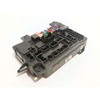 CAJA RELES / FUSIBLES 8637A864 8637A860 
