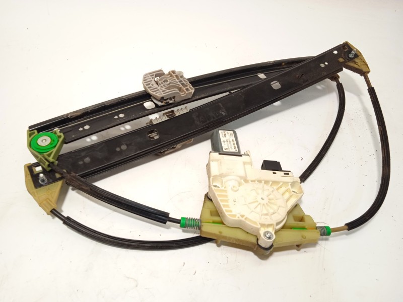 ELEVALUNAS TRASERO DERECHO 4L0959802B 