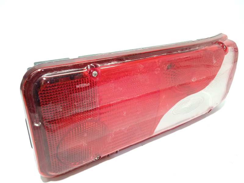 PILOTO TRASERO DERECHO A9068200564 