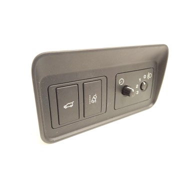 MANDO LUCES GK7211654CB LR088270 