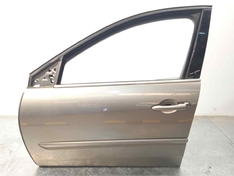 PUERTA DELANTERA IZQUIERDA 801010025R 801010037R