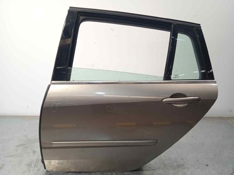 PUERTA TRASERA IZQUIERDA 821010024R 821000033R