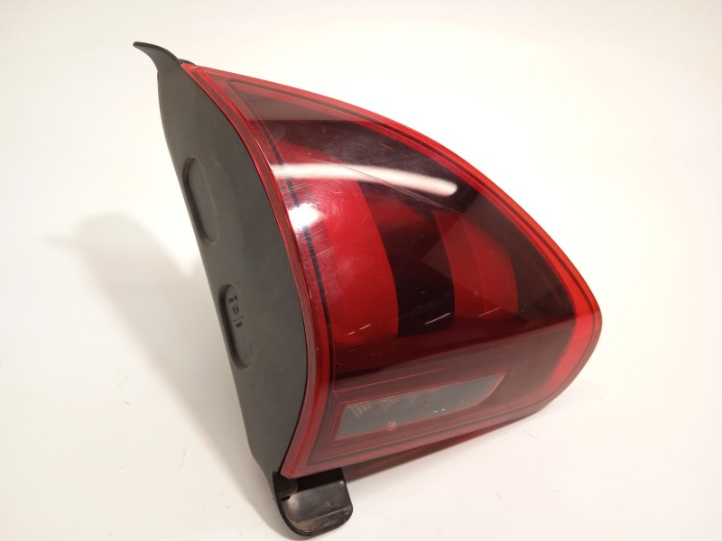 PILOTO TRASERO IZQUIERDO INTERIOR 9814758480 