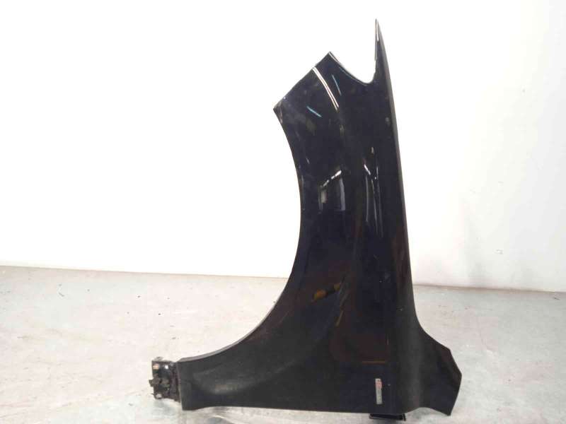 ALETA DELANTERA IZQUIERDA 4L0821101 