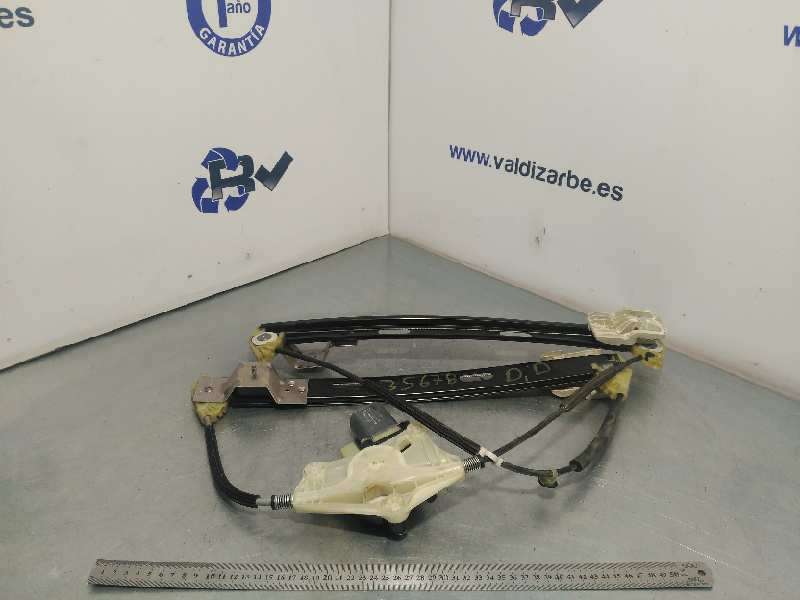 ELEVALUNAS DELANTERO DERECHO 5F4837462D 5Q0959802B