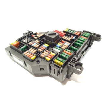 CAJA RELES / FUSIBLES 9151322 61149151322 