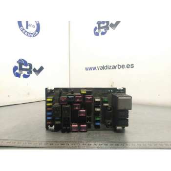 CAJA RELES / FUSIBLES 82241SG040 