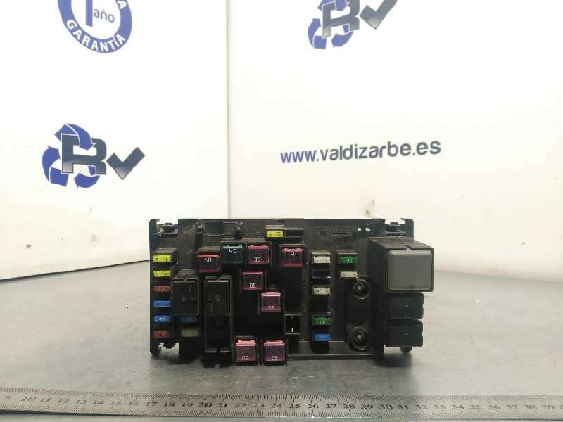 CAJA RELES / FUSIBLES 82241SG040 