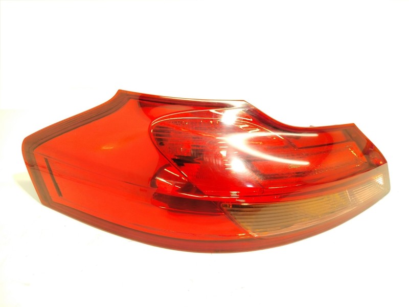 PILOTO TRASERO IZQUIERDO 13226856 