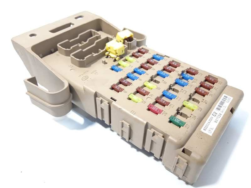 CAJA RELES / FUSIBLES 82201AJ000 
