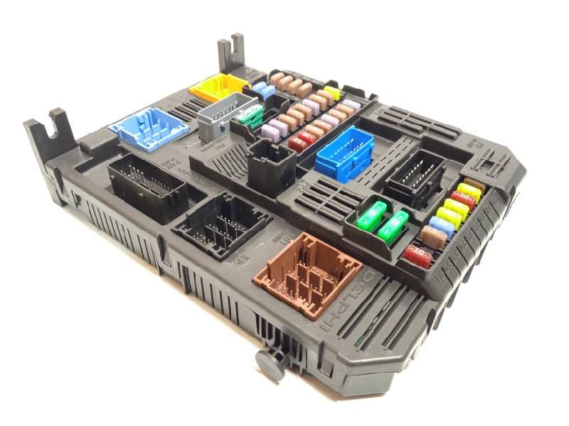 CAJA RELES / FUSIBLES 9832880280 1681050580 28709099