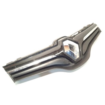 REJILLA DELANTERA 623101381R 623829154R