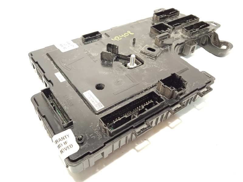 CAJA RELES / FUSIBLES 107867332L 