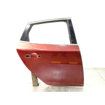 Recambio de puerta trasera derecha para volvo v40 hatchback (525) d2 referencia OEM IAM 32351000  