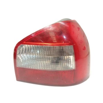 PILOTO TRASERO DERECHO 8L0945096B 