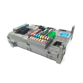 CAJA RELES / FUSIBLES 9807054180 