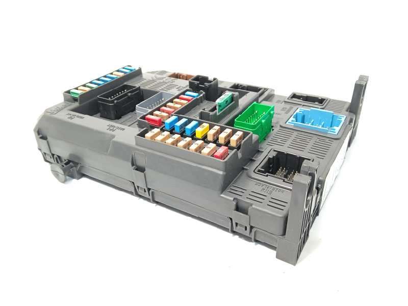 CAJA RELES / FUSIBLES 9807054180 
