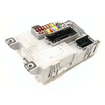 CAJA RELES / FUSIBLES 1924078 517935210