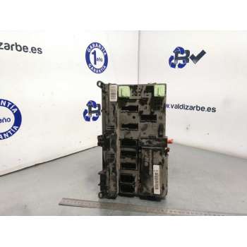 CAJA RELES / FUSIBLES 8378107 