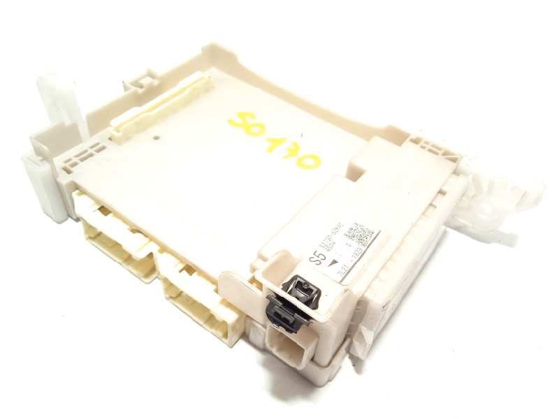 CAJA RELES / FUSIBLES 8273052K40 