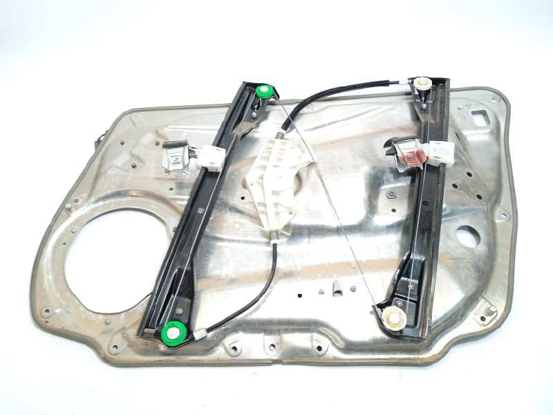 ELEVALUNAS DELANTERO IZQUIERDO A2048200142 