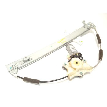 ELEVALUNAS DELANTERO DERECHO 82402C7010 