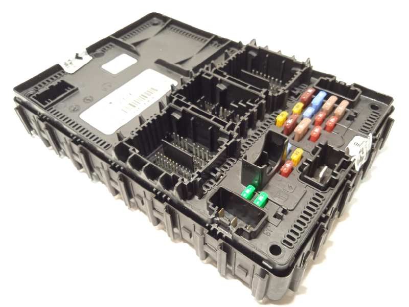 CAJA RELES / FUSIBLES LU5T15604EJD 2432482 