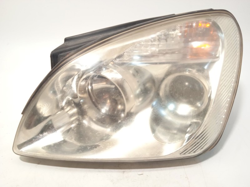 FARO IZQUIERDO 921011D020 