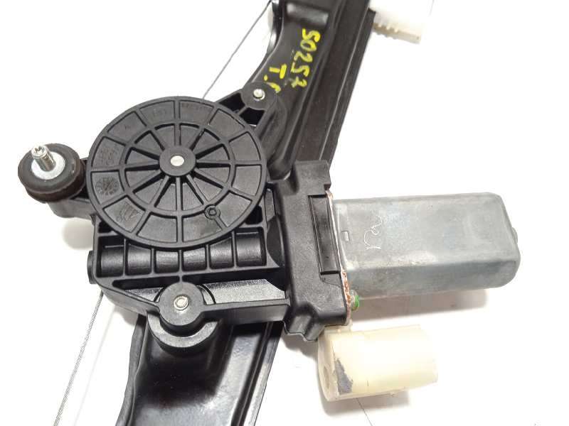 Recambio de elevalunas trasero derecho para bmw serie 1 lim. (f20) 118i referencia OEM IAM 7242556 - Blanco 3