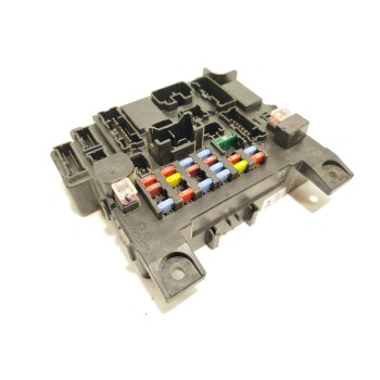 CAJA RELES / FUSIBLES 8637A647 582F11F03