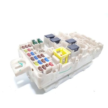 Recambio de caja reles / fusibles para mitsubishi space star (a00) motion referencia OEM IAM 8637A998  