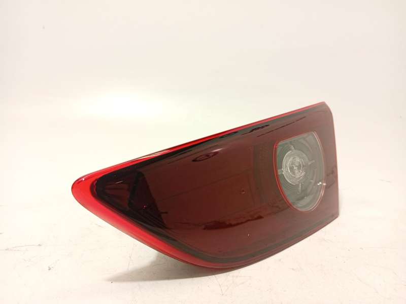 Recambio de piloto trasero derecho interior para mazda mazda 3 sedan 2.5 e-skyactiv-g referencia OEM IAM BGKM513F0 2