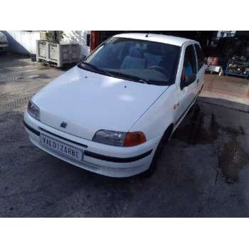 FIAT PUNTO BERLINA (176)