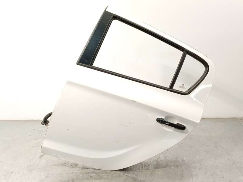 PUERTA TRASERA IZQUIERDA 770031J000 