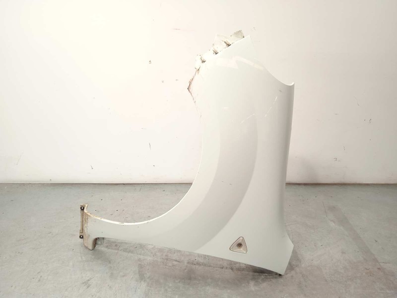 ALETA DELANTERA IZQUIERDA 631011587R 