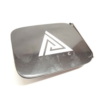 TAPA EXTERIOR COMBUSTIBLE G88301KAMA 